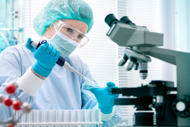 Laboratory Worker 640x427